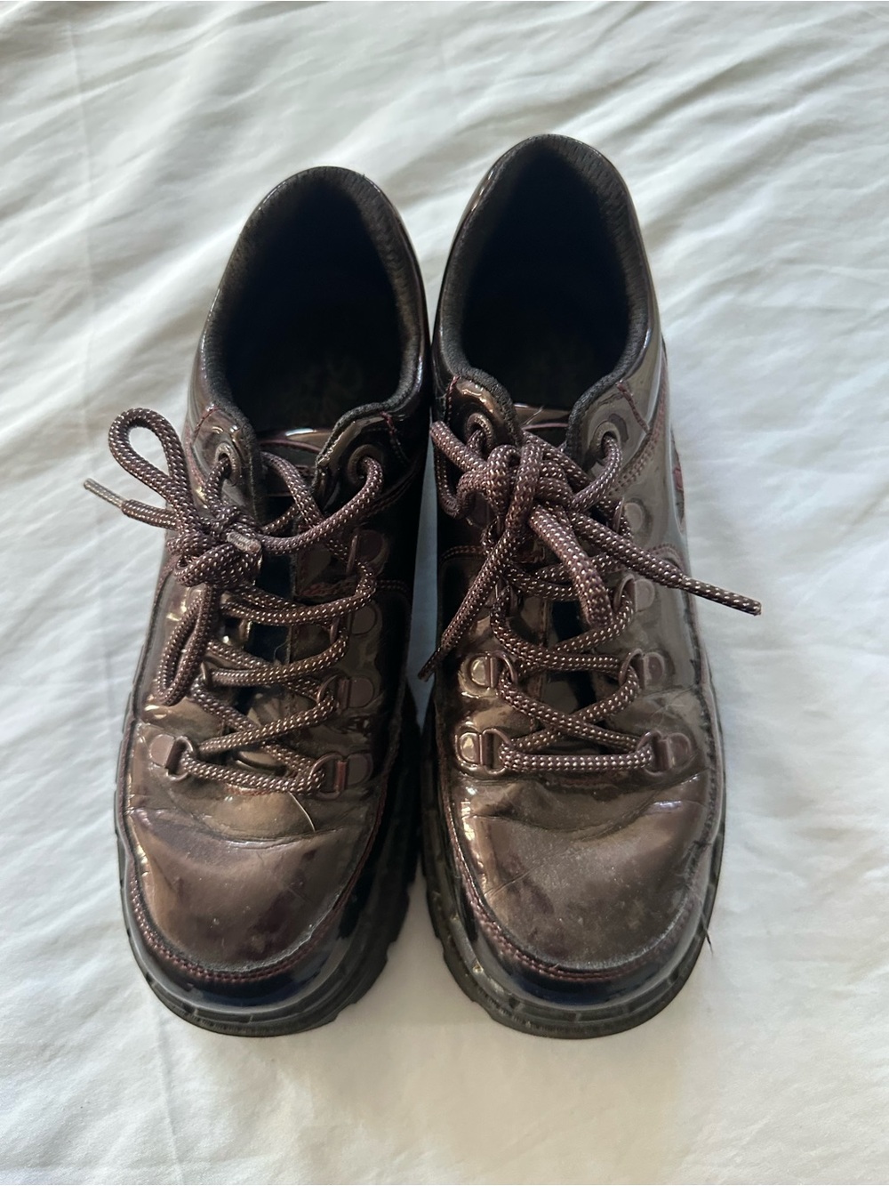 Born Women's Shiny Dark Brown Lace-Up Sneakers